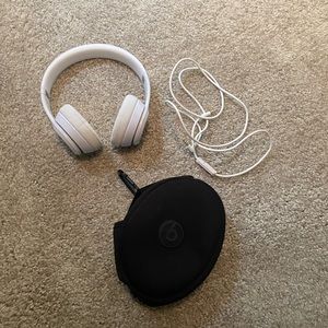 Beats Bluetooth White